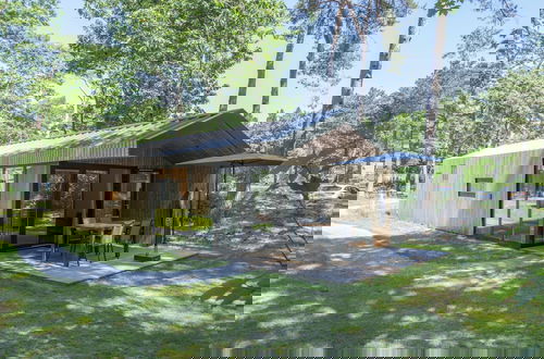 Foto 1 - Chalet in Eindhoven Near Bospark 't Wolfsven