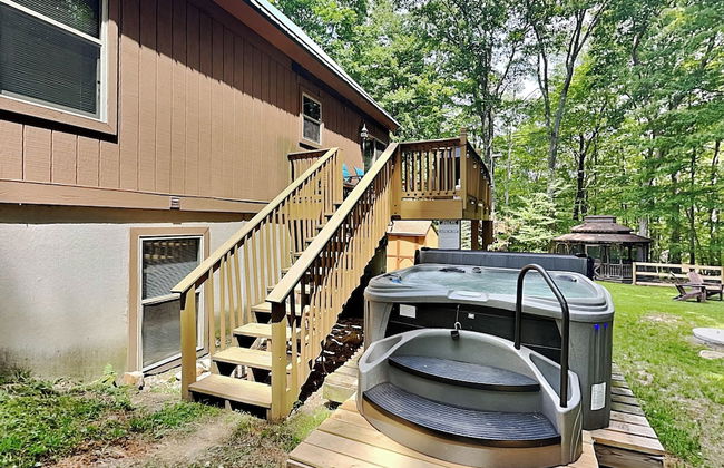 Almost Bearadise - Photo 3