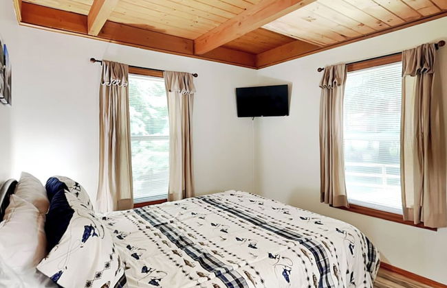 Almost Bearadise - Photo 24