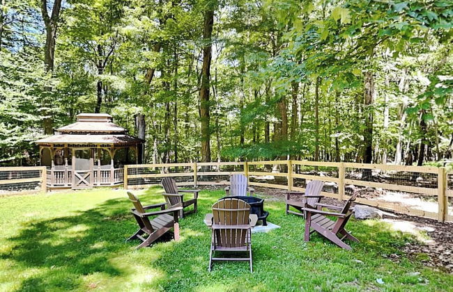 Almost Bearadise - Photo 38