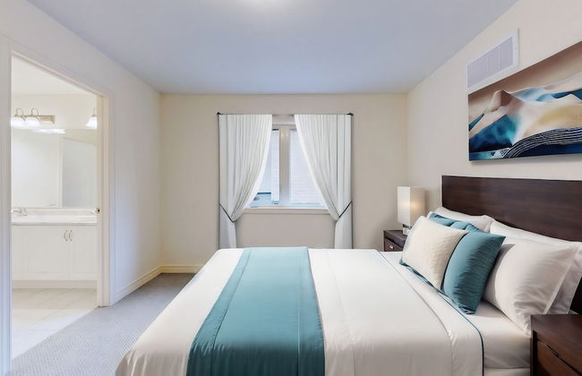 Luxury Comfort and Convenience - Photo 4