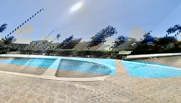 Foto 1 - Vilamoura Fresh With Pool by Homing