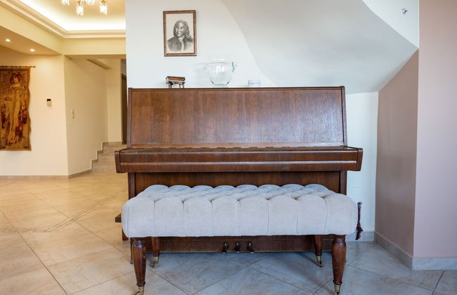 Villa Seragio - With 60m Private Pool - Photo 47