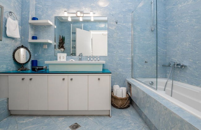 Villa Seragio - With 60m Private Pool - Photo 34