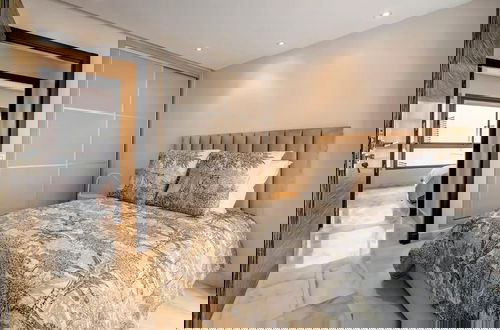 Foto 2 - Luxe town