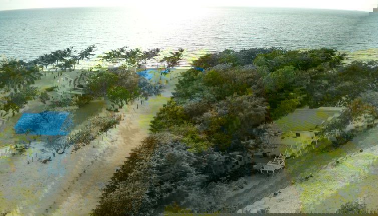 Photo 1 - Dolphin Beach Villa