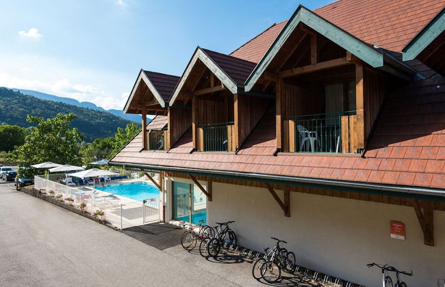 Savoy Style Mountain Stay - Photo 8