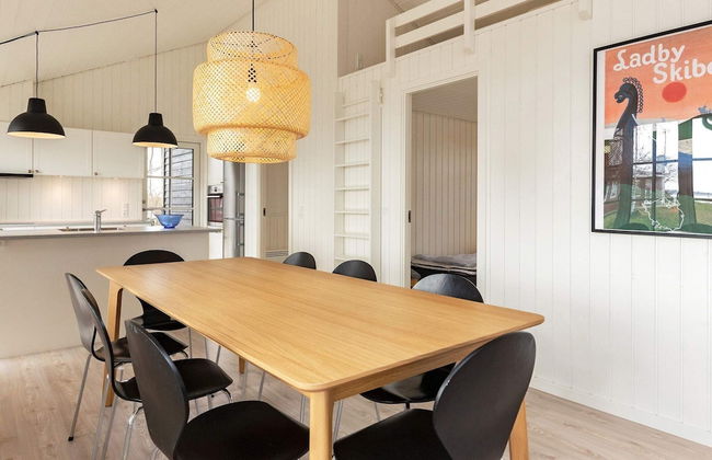 6 Person Holiday Home in Martofte - Foto 17