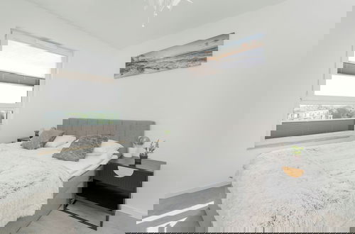 Foto 5 - Apartment With Parking by Renters