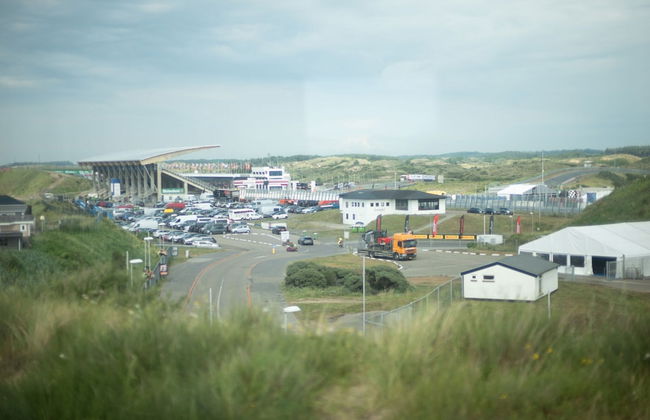 Modern, Trendy F1 Theme Lodge, Near the Sea - Foto 40