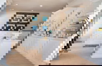 Ritz Carlton - Photo 7