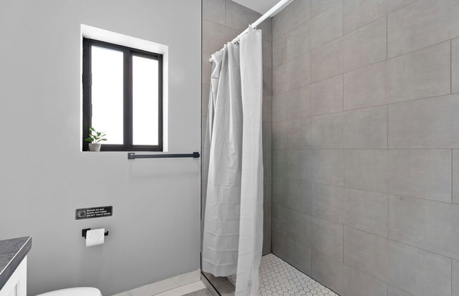 Spacious 4-BR House for Your Comfort - Foto 26