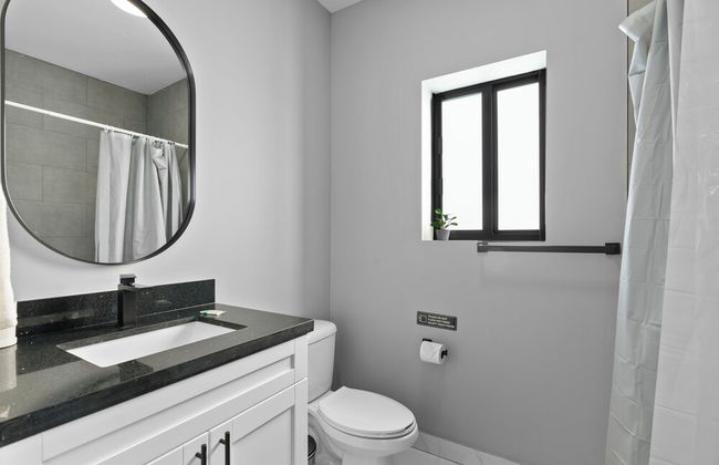 Spacious 4-BR House for Your Comfort - Foto 24