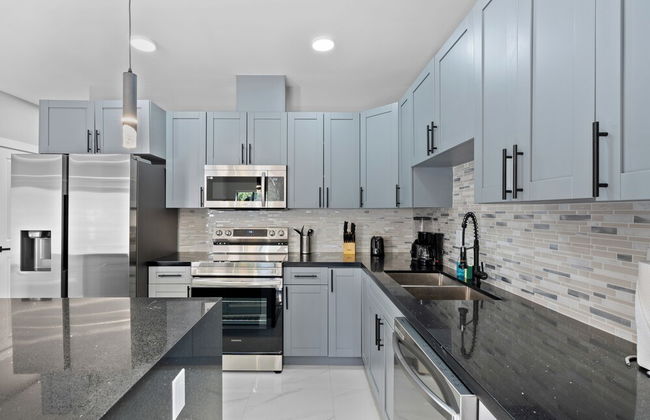 Spacious 4-BR House for Your Comfort - Foto 17