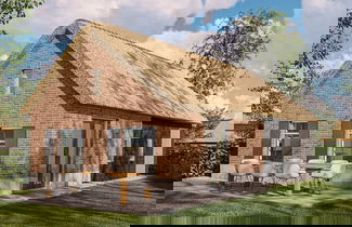 Foto 1 - Luxurious Villa With a Garden Surrounded by Natur