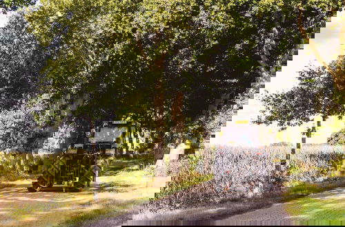 Foto 35 - Detached Villa by a Lake