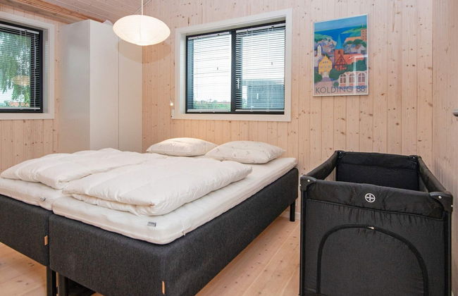 8 Person Holiday Home in Bjert - Foto 2