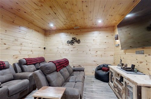Photo 44 - Lazy Bear Lodge