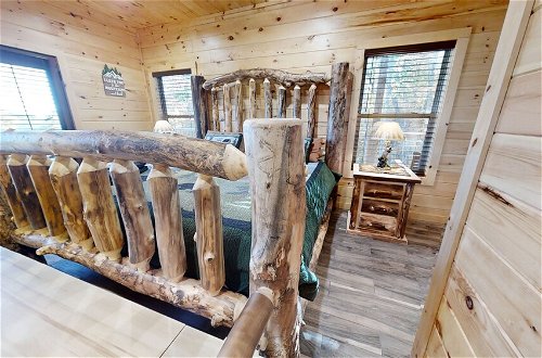 Photo 13 - Lazy Bear Lodge