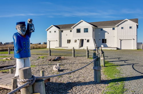 Photo 4 - Scenic Bandon Vacation Rental w/ Beach Access