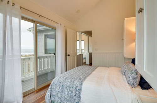 Photo 18 - Scenic Bandon Vacation Rental w/ Beach Access