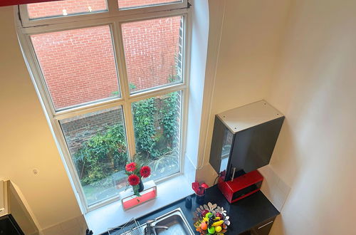 Photo 11 - Vibrant Loft Apartment in Grade II Listed Building