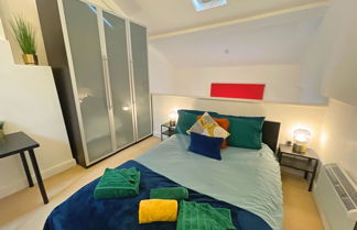 Photo 3 - Vibrant Loft Apartment in Grade II Listed Building