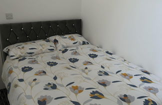 Photo 2 - Lovely 1-bed Apartment in Salford