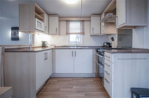 Photo 4 - Ty Moselle 12 - 2 Bedroom Holiday Home - Amroth