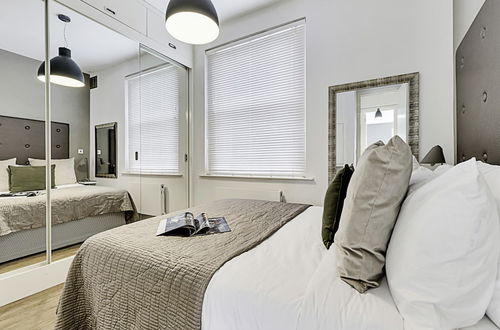 Photo 2 - Chic 1 Bedroom Oasis Near Paddington