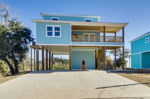 Photo 1 - Long Beach House w/ Charcoal Grill: Steps to Shore