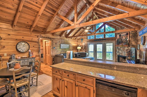 Photo 5 - Bent Tree Cabin With Mountain & Lake Views