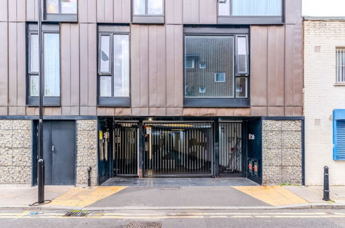 Photo 22 - Beautiful Canal-side Flat in Hackney