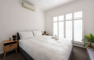 Photo 2 - Modern 2-beds Townhouse in Richmond With Parking