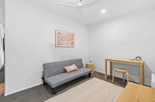 Photo 7 - Modern 2-beds Townhouse in Richmond With Parking