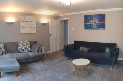 Photo 6 - Spacious 2-bedroom Family Flat in Iver Heath