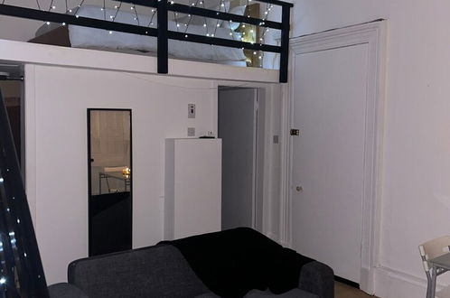 Photo 10 - Stunning 1-bed Apartment in Glasgow