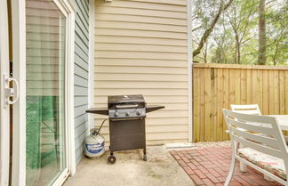 Foto 2 - Beaufort Townhome w/ Patio, 3 Mi to Downtown