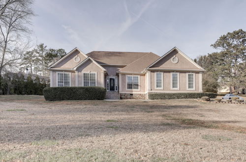 Foto 14 - Spacious Stockbridge Home Near Amphitheater