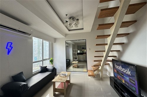 Photo 3 - COZI modern loft suite at BGC