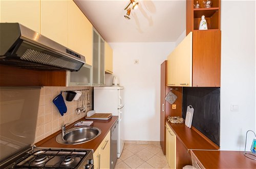 Foto 10 - Mirella Cosy Apartment With Two Bedrooms
