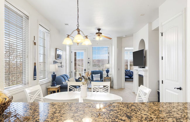 Cliffside Lake Retreat - 2 Bdr, Walk to Table Rock - Foto 10