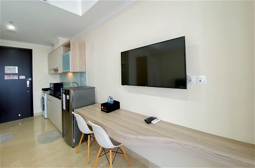 Photo 21 - Well Furnished And Cozy Studio Menteng Park Apartment