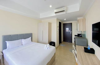 Foto 3 - Well Furnished And Cozy Studio Menteng Park Apartment