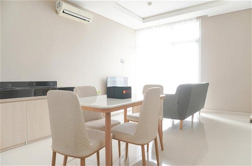 Foto 11 - Best Homey And Nice 2Br At Ciputra International Apartment