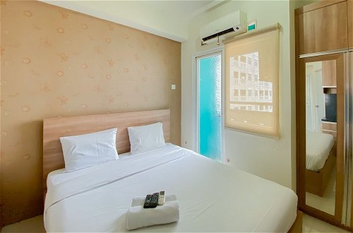 Photo 2 - Comfort Living Studio At 20Th Floor Green Pramuka City Apartment