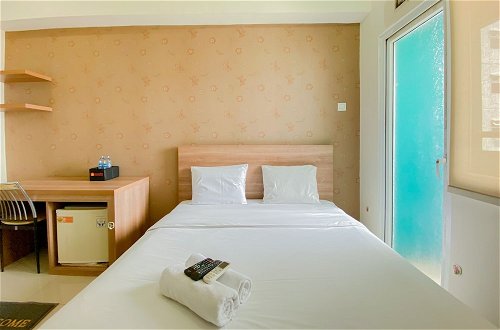 Foto 7 - Comfort Living Studio At 20Th Floor Green Pramuka City Apartment