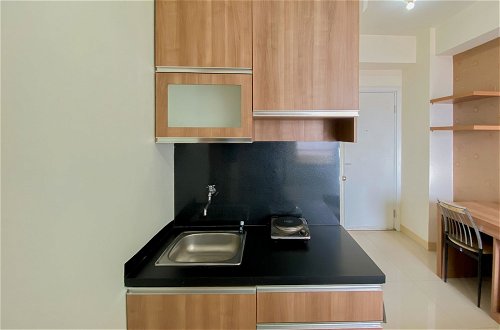 Photo 8 - Comfort Living Studio At 20Th Floor Green Pramuka City Apartment