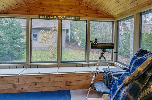 Photo 4 - Cozy Maine Cottage on Long Lake w/ Screened Porch