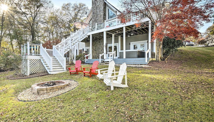 Foto 1 - Lake Hartwell Home w/ Private Dock & Hot Tub